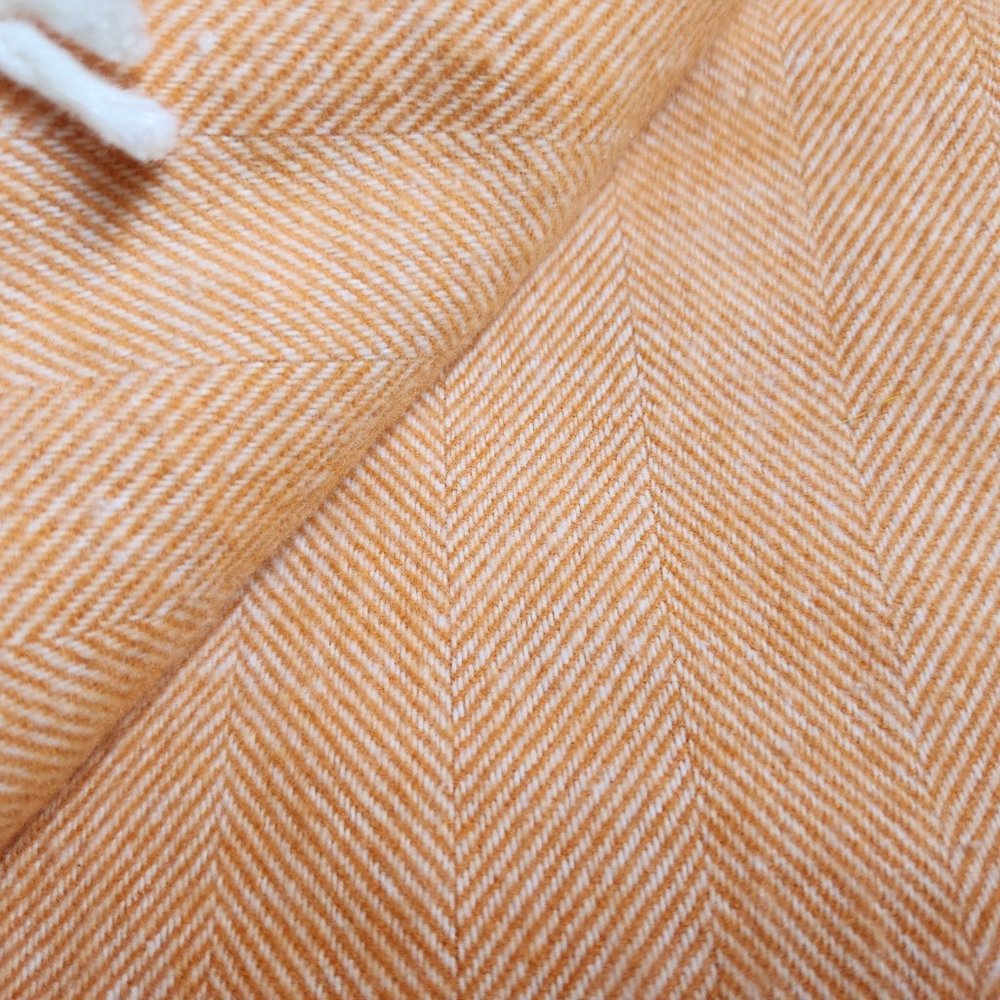 NWT Lands Downunder Italian Herringbone Throw MANGO - Picture 4 of 5